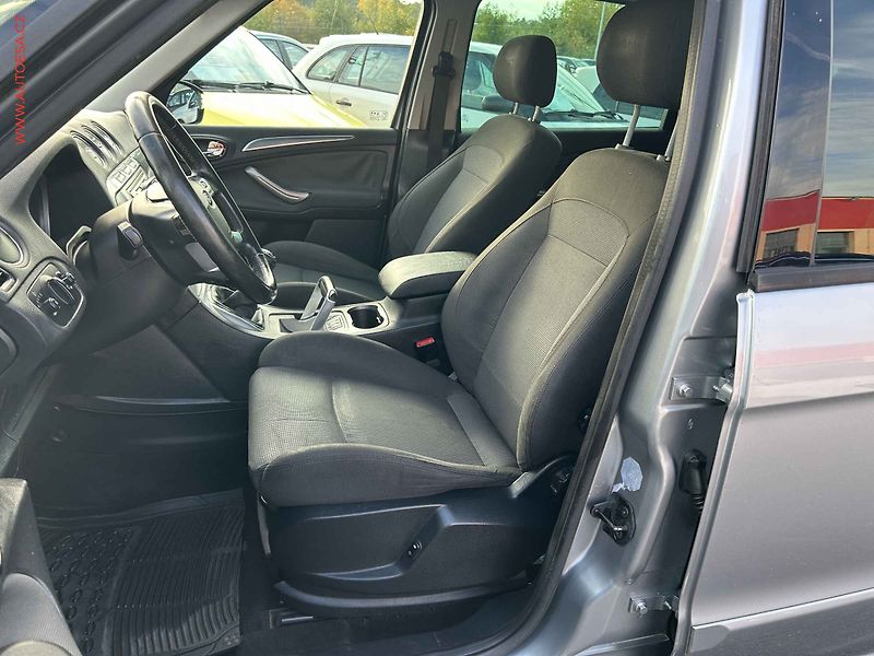 Ford S-MAX (2006) 2.0TDCi 7míst, STK9/28 - fotka 9 z 17