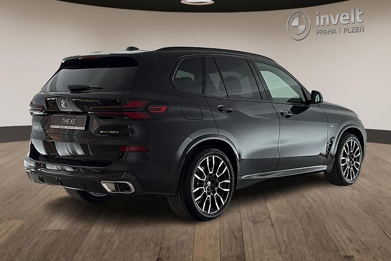 BMW X5 xDrive40d - fotka 3 z 21