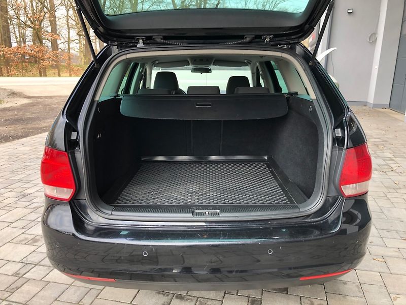 Volkswagen Golf Variant (2009) 1.9 TDi - fotka 24 z 27