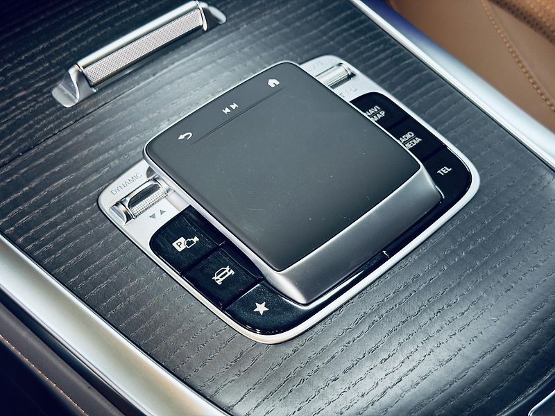 Mercedes-Benz Třídy G (2024) G 450d*AMG*SUPERIOR*NEZ.T*MAX - fotka 25 z 39