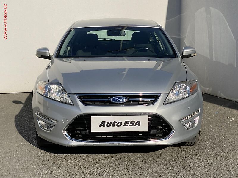 Ford Mondeo (2011) 2.0 TDCi, Titanium, navi - fotka 2 z 16
