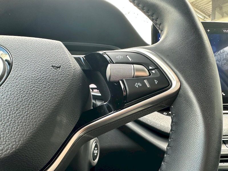 Škoda Octavia (2024) 1.5 TSI 110kW MHEV Top Selecti - fotka 11 z 25