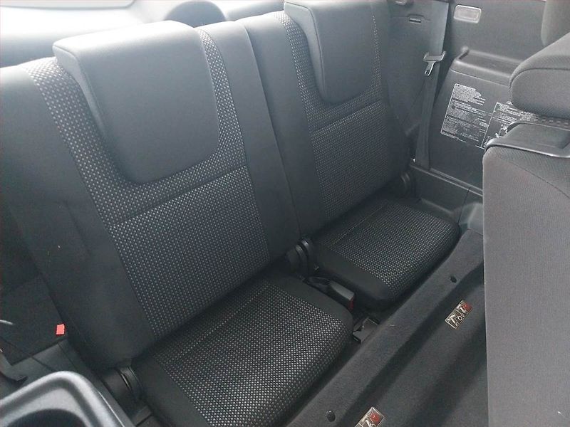 Toyota Corolla Verso (2007) 2.2 D-4D, 7 míst, nová STK - fotka 16 z 19