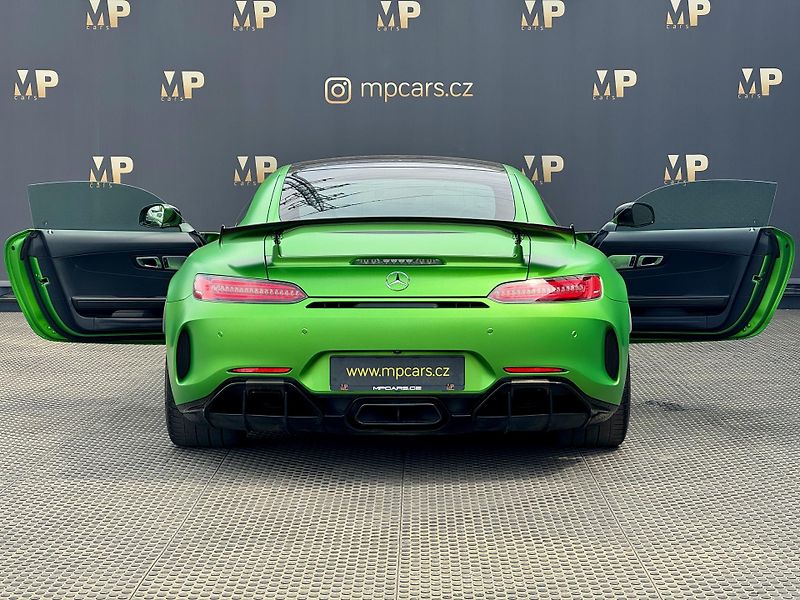 Mercedes-Benz AMG GT (2017) R 4.0 V8 430kW, Carbon Ceramic - fotka 9 z 61