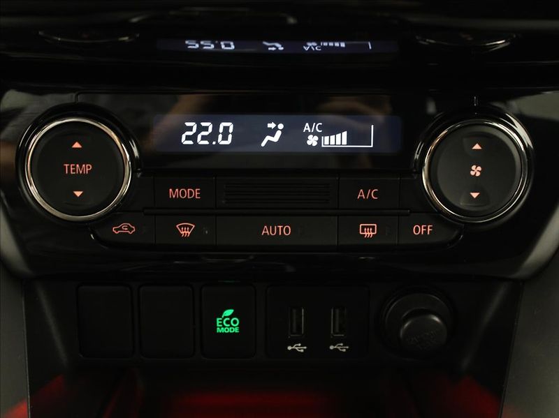 Mitsubishi Eclipse Cross 1,5 Turbo 120kW AT 69 220km! - fotka 21 z 26