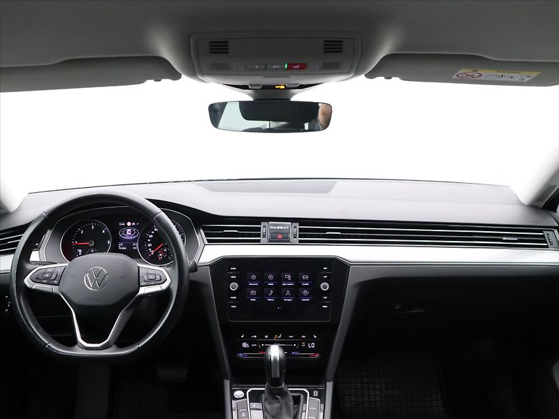 Volkswagen Passat 2,0 110kW BMT DSG Business Var - fotka 29 z 37