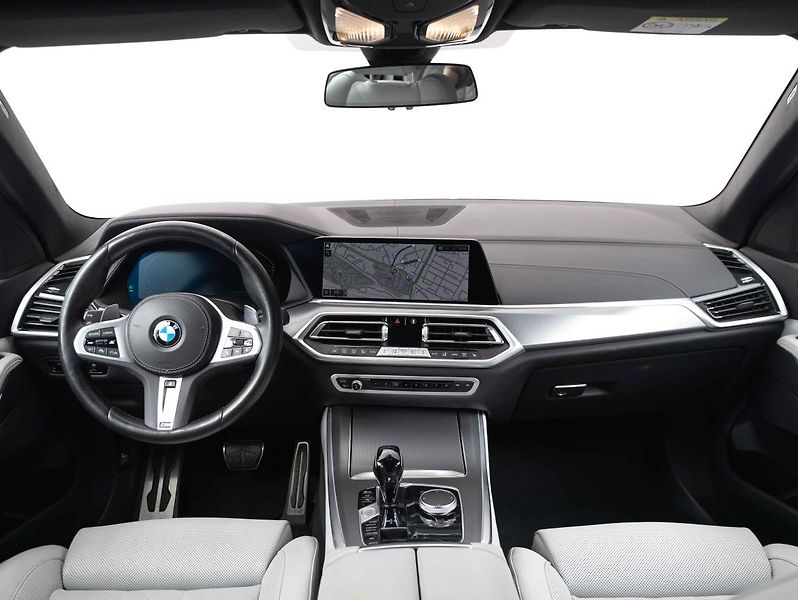 BMW X5 xDrive40i - fotka 13 z 22