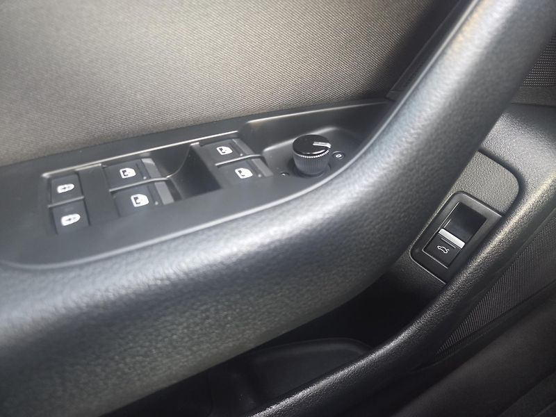 Audi A6 Rezervace: 2.0 40 TDI S tronic - fotka 23 z 30