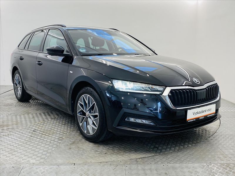 Škoda Octavia 2,0 TDI 110kW DSG Ambition - fotka 24 z 28