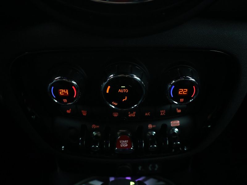 Mini Clubman 2,0 JCW ALL4 170kW H&K Aut - fotka 19 z 30