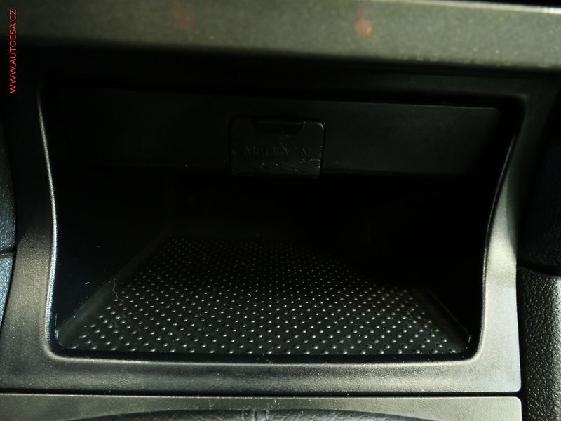 Škoda Yeti (2014) 2.0TDI, ČR, Xenon, AC - fotka 21 z 24