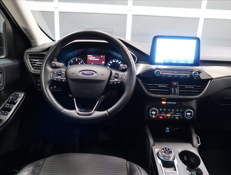 Ford Kuga 2,0 TDCI AUT 4x4 ČR 1 MAJITEL - fotka 14 z 26