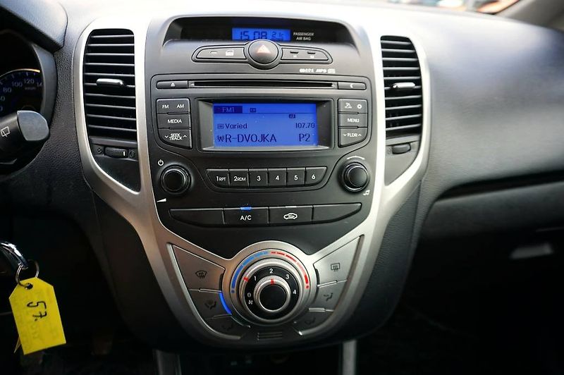 Hyundai ix20 (2017) ESSENTIAL 1,4 CVVT 66 kW - fotka 29 z 35