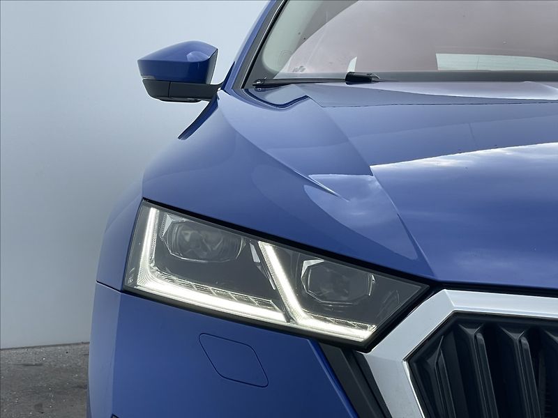 Škoda Octavia 2,0 TDI DSG Combi Style Plus - fotka 20 z 22