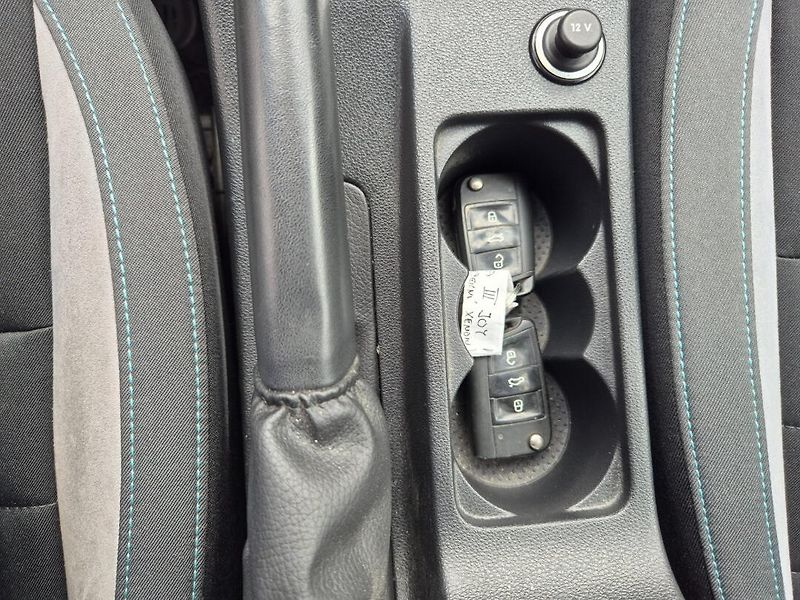 Škoda Octavia (2016) 2.0 TDI JOY TOP NAVI XENONY - fotka 24 z 36