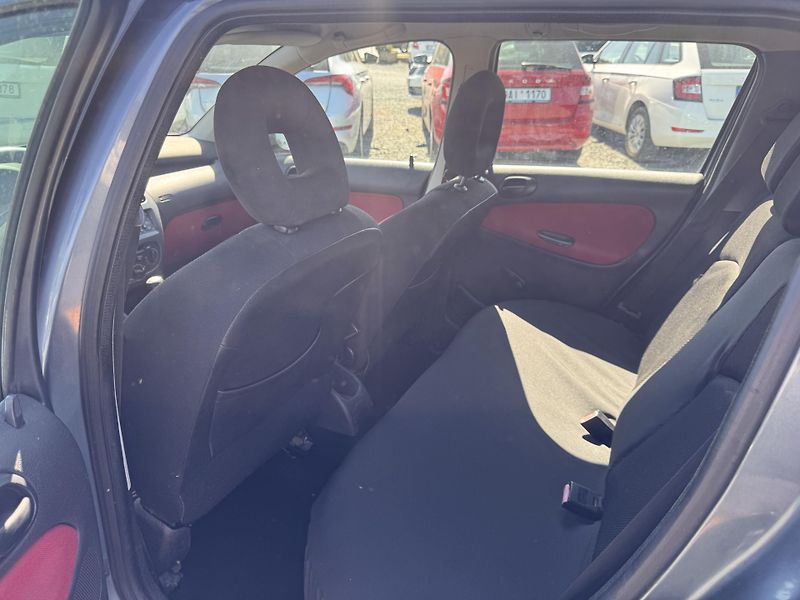 Peugeot 206 1.4i, 55 kW,sw,1.Majitel - fotka 16 z 20