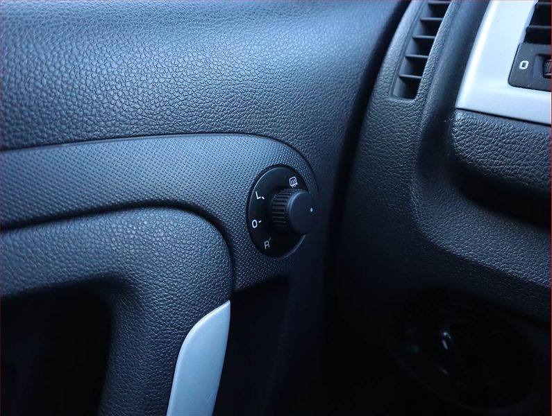 Škoda Fabia (2008) Ambiente 1.2 12V, Serv.kniha - fotka 13 z 15