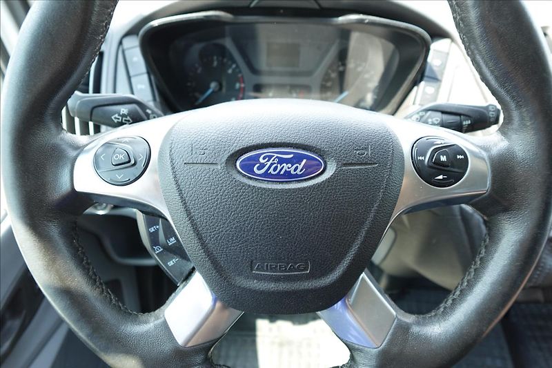 Ford Transit 2,0 TDCi  L2H2 9MÍST BUS KLIMA - fotka 19 z 29