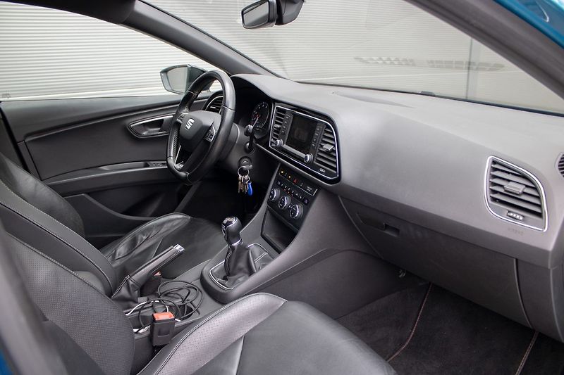 Seat Leon - fotka 34 z 39