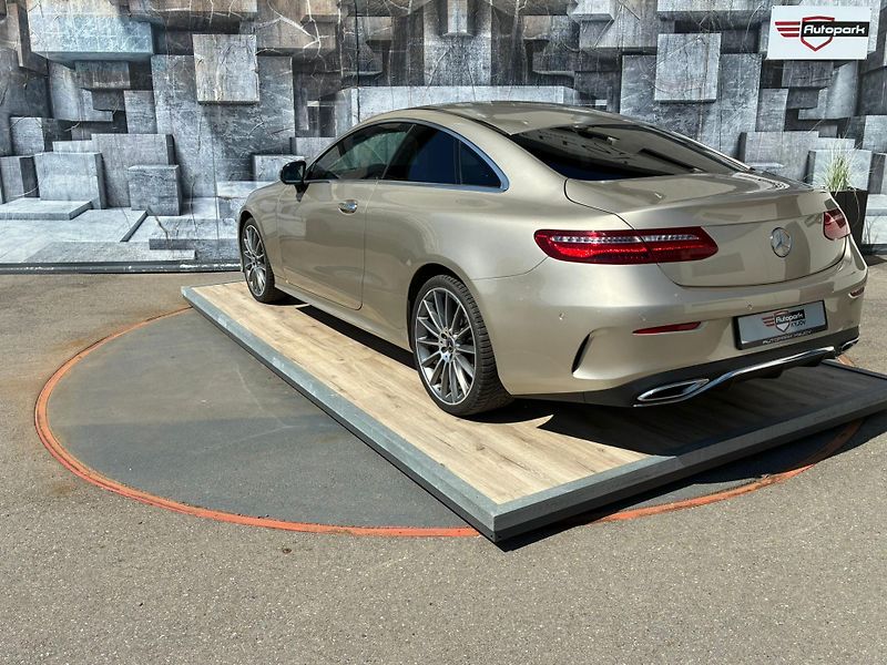 Mercedes-Benz Třídy E (2017) 220D, 143KW, VZDUCH, ACC,  - fotka 8 z 24
