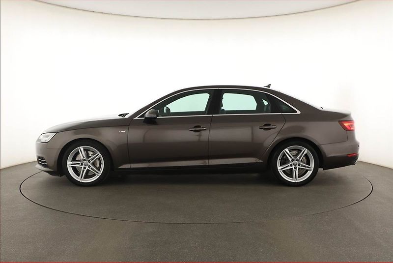 Audi A4 (2018) 40 TFSI, 4X4, Automat, ČR - fotka 3 z 20