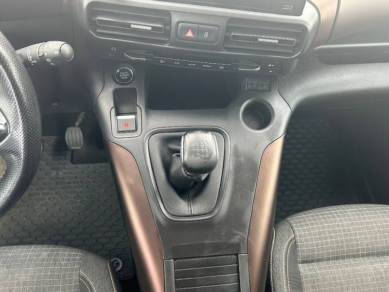Peugeot Rifter GT S&S MAN6  1.5 BlueHDi - fotka 9 z 23