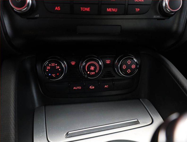 Audi TT (2009) 1.8 TFSI - fotka 9 z 16