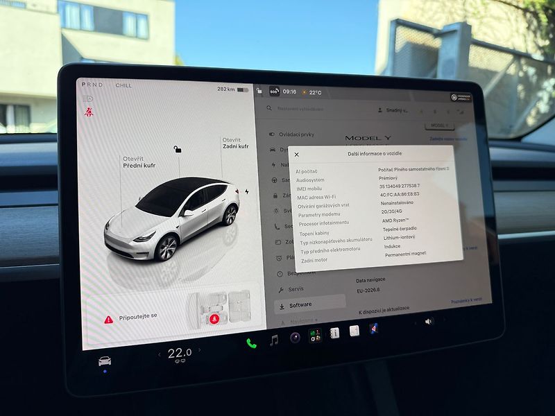 Tesla Model Y Long Range AWD - fotka 25 z 38