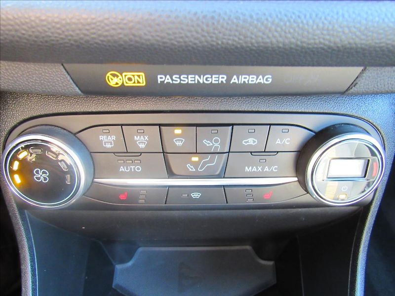 Ford Fiesta 1,0 EcoBoost 92kW Active - fotka 19 z 31