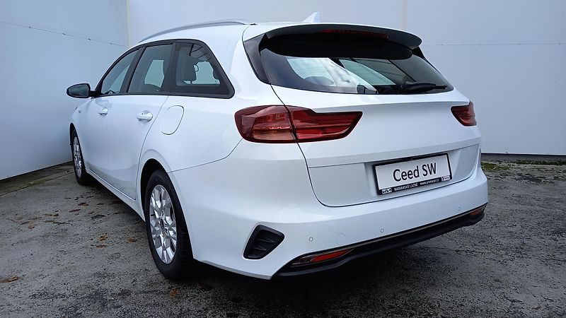 Kia Ceed SW (2025) 1,5 T-GDi SPIN záruka 6 let ! - fotka 4 z 12