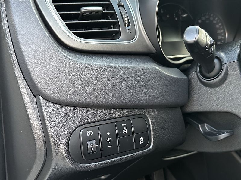 Kia Carens 1,6 GDI 135PS  Comfort Plus - fotka 30 z 50