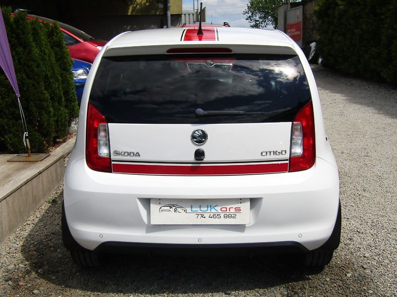 Škoda Citigo (2013) 1.0 MPI 55kW - fotka 12 z 31