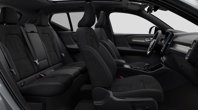 Volvo XC40 (2026) B4 ULTRA DARK AUT - fotka 12 z 13