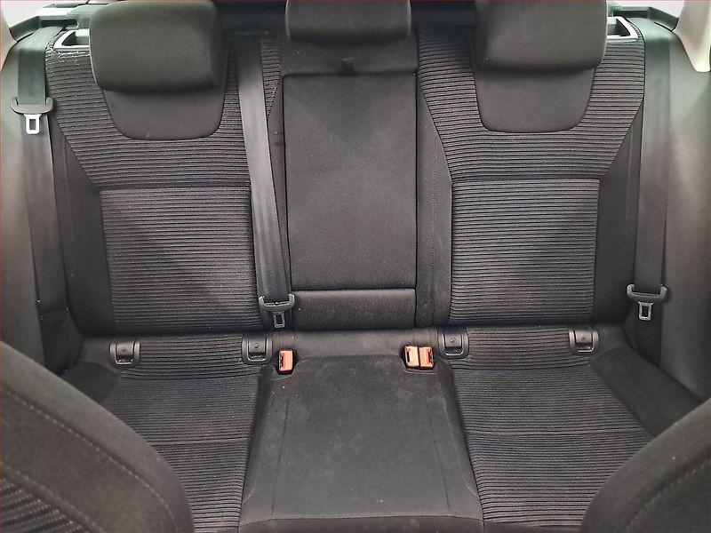 Škoda Octavia (2015) 1.6 TDI, Serv.kniha, Xenony - fotka 10 z 19