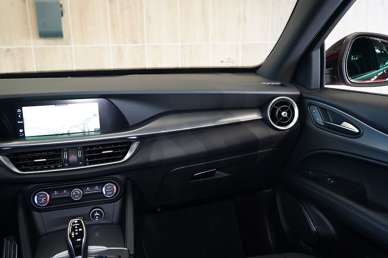 Alfa Romeo Stelvio 2.2 Diesel Q4 154kW (210k) - fotka 44 z 44