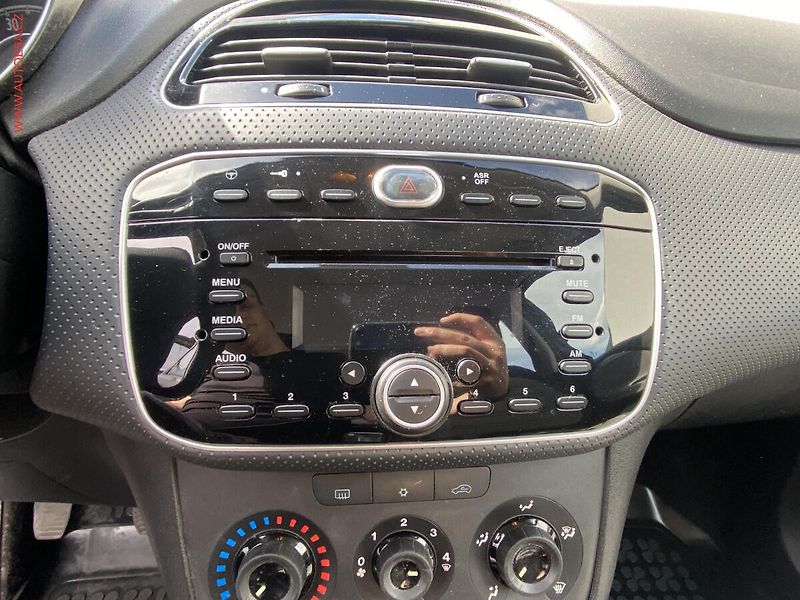 Fiat Punto Evo (2010) 1.2i, Klima - fotka 15 z 15
