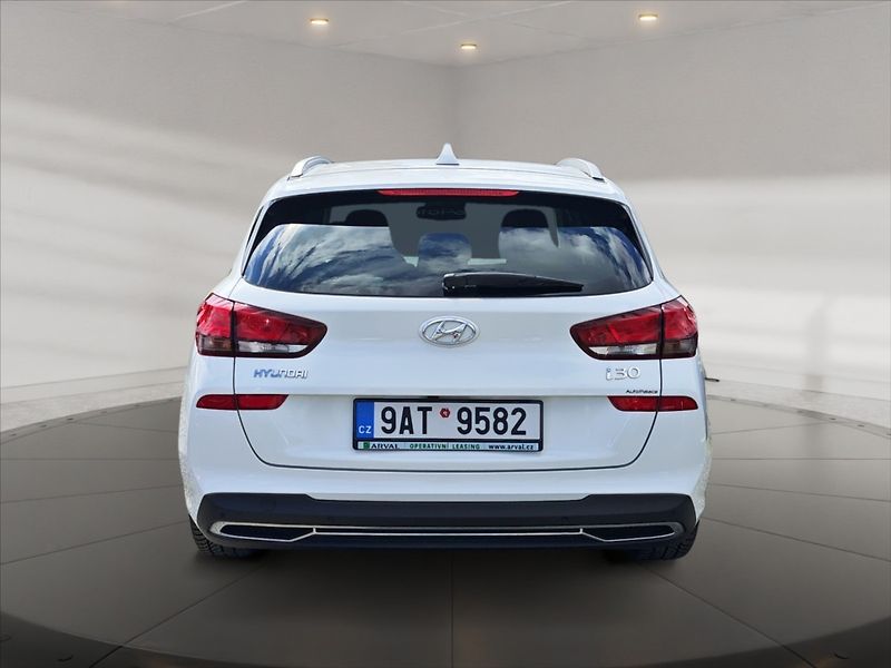 Hyundai i30 1,0 TGDI 120 Smart - fotka 5 z 11