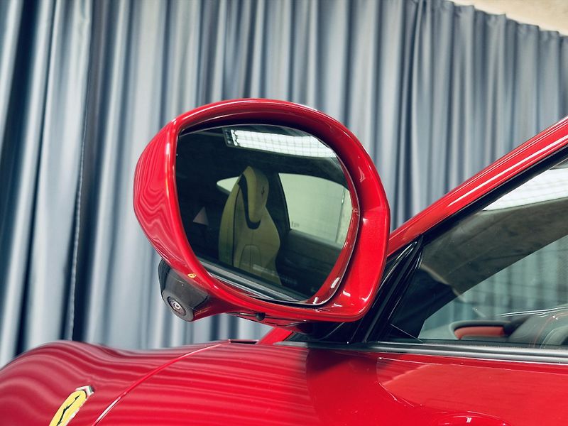 Ferrari Roma (2021) FULL CARBON MAX VÝB ZÁRUKA - fotka 12 z 30