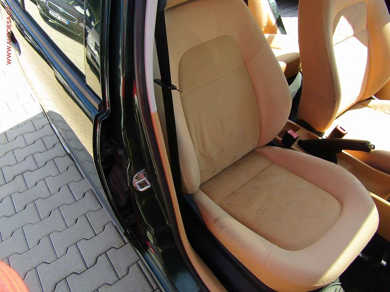 Škoda Fabia (2001) 1.4MPi, AT, AC, výhř.sed. - fotka 10 z 18