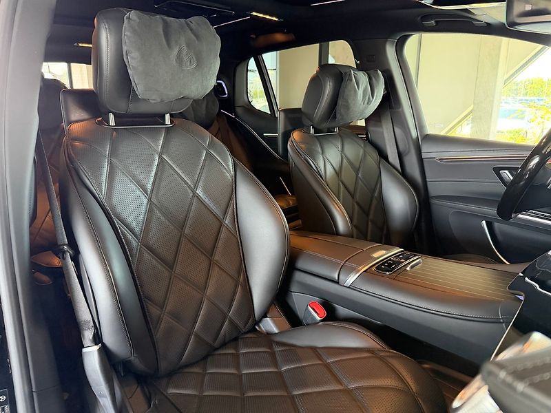 Mercedes-Benz EQS 680 4MATIC MAYBACH SUV - fotka 26 z 30