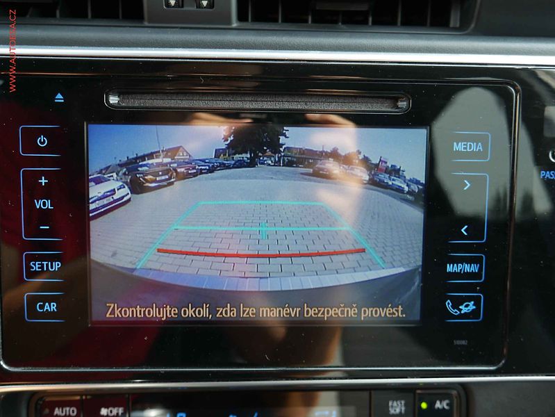 Toyota Auris (2015) 1.6 VVT-i, ČR, Active - fotka 17 z 20