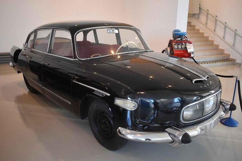Tatra 603 - první verze
