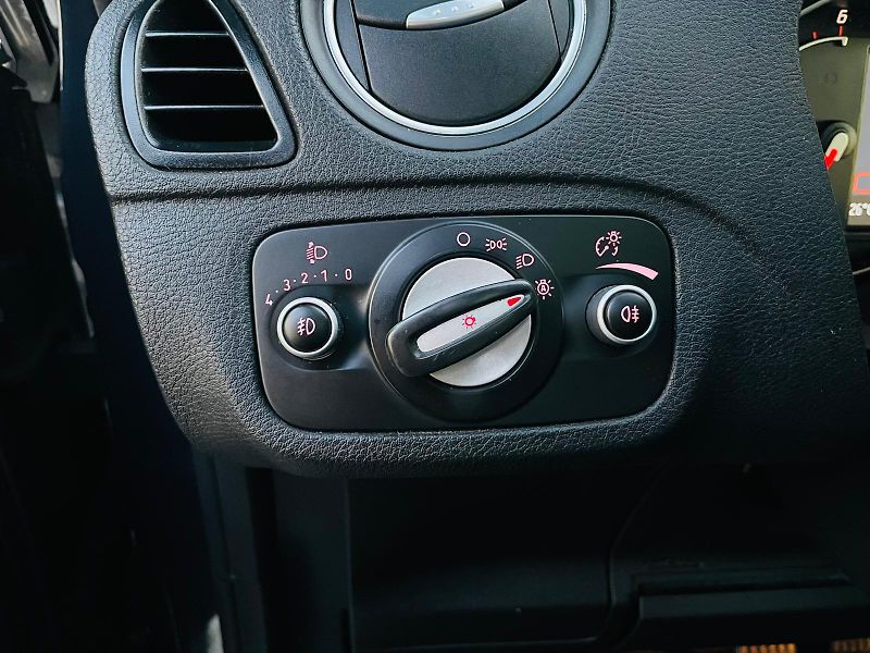 Ford Galaxy 2.0TDCi MAN 7MÍST KAMERA TAŽNÉ - fotka 40 z 45