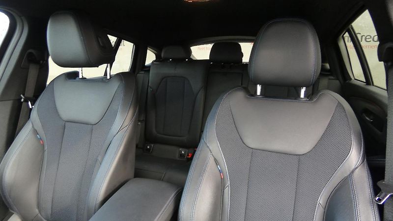 BMW X4 xDrive 20i M Sport - fotka 7 z 23