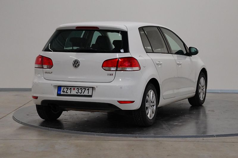 Volkswagen Golf - fotka 3 z 6