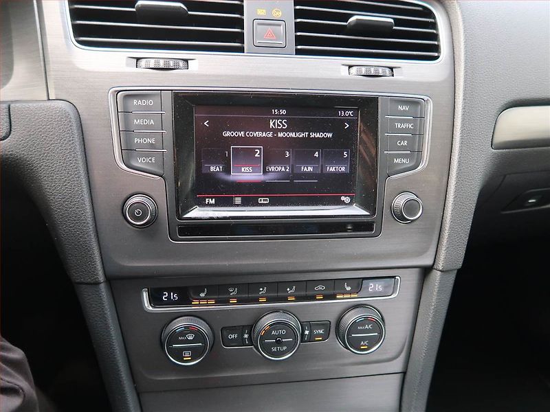 Volkswagen Golf (2013) 1.6 TDI, Serv.kniha, Navi - fotka 12 z 17