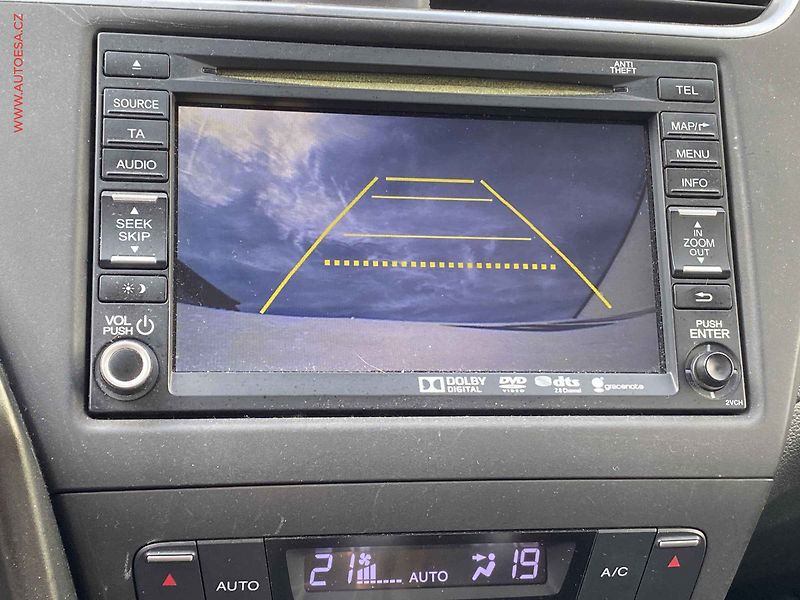 Honda Civic (2014) 1.6 i-DTEC, ČR, Bixen, kamera - fotka 17 z 20
