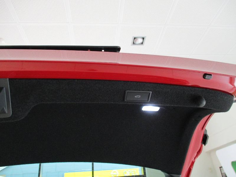 Škoda Superb liftback Selection 2,0TDI 110k - fotka 17 z 17
