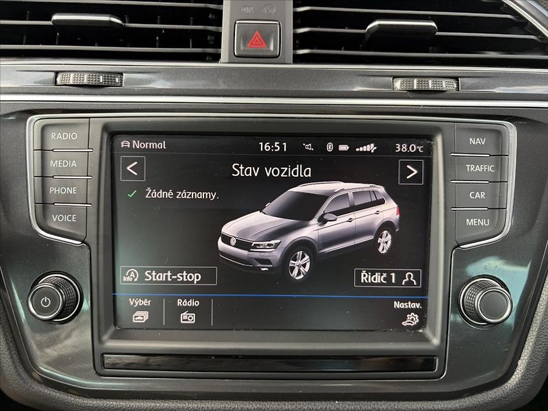 Volkswagen Tiguan 2,0 TDi DSG 4Motion  LED,ACC - fotka 19 z 50