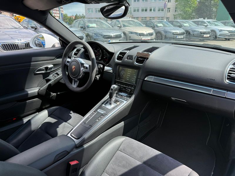 Porsche Cayman 2.7 202kw PDK - fotka 11 z 22